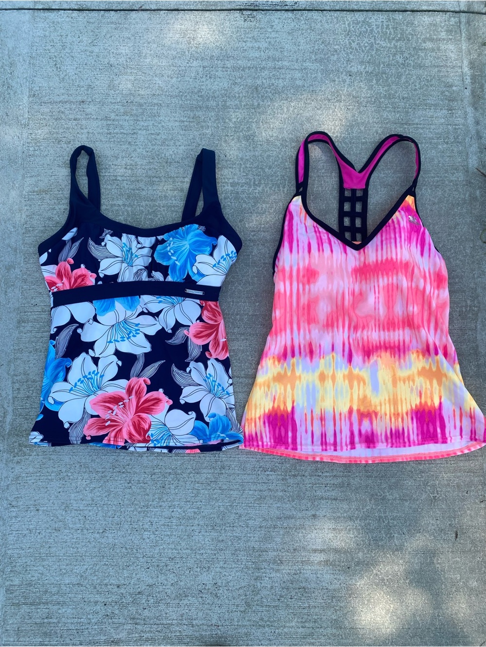 ZeroXposur Women's Navy Floral & Pink Tie-Dye Tankini Tops. NWOT